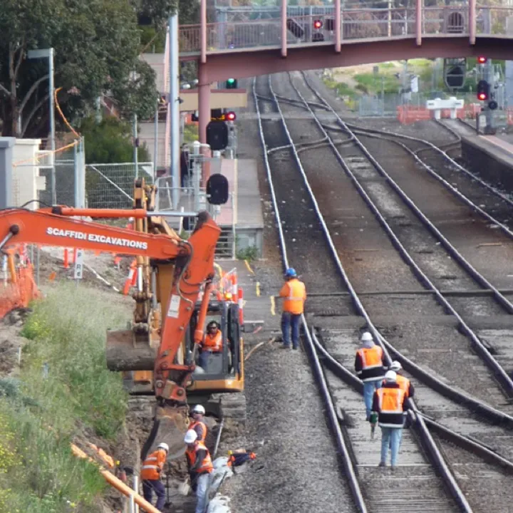 BMD-DoT-Sunbury-Electrification-Sept-2010_web.jpg