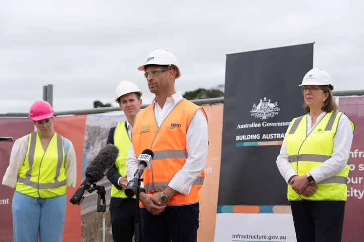 Construction begins on Molonglo River Bridge